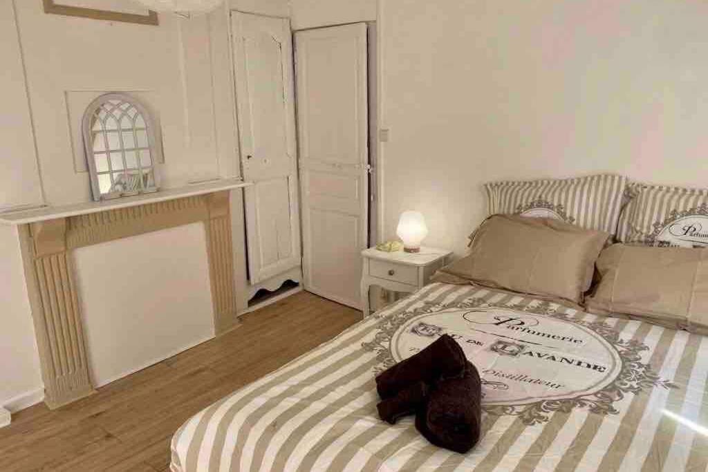Le Roi Apartment Avranches Bagian luar foto