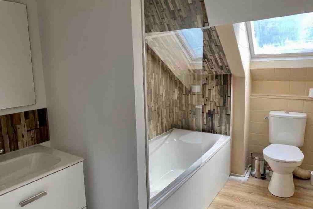 Le Roi Apartment Avranches Bagian luar foto