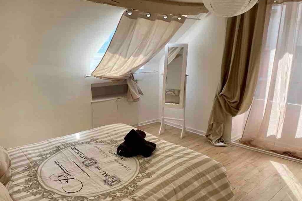 Le Roi Apartment Avranches Bagian luar foto
